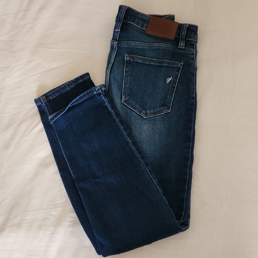 Carly Jean Los Angeles Brooke Straight Leg Jeans Size 3